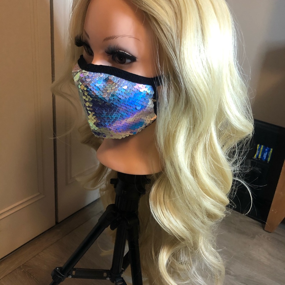 Beautiful blonde layered wig